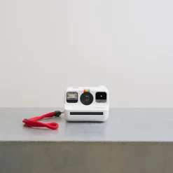 1907 IMPOSSIBLE Appareil photo Polaroid Go White