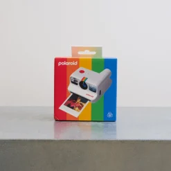 1907 IMPOSSIBLE Appareil photo Polaroid Go White