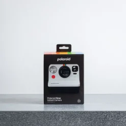 1907 IMPOSSIBLE Appareil photo Polaroid Now - Noir & Blanc