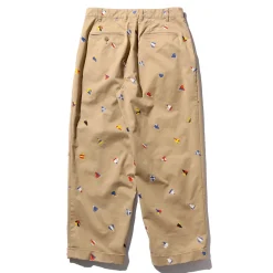 BEAMS Plus - Pantalon 2 Pleats Brodée - Beige
