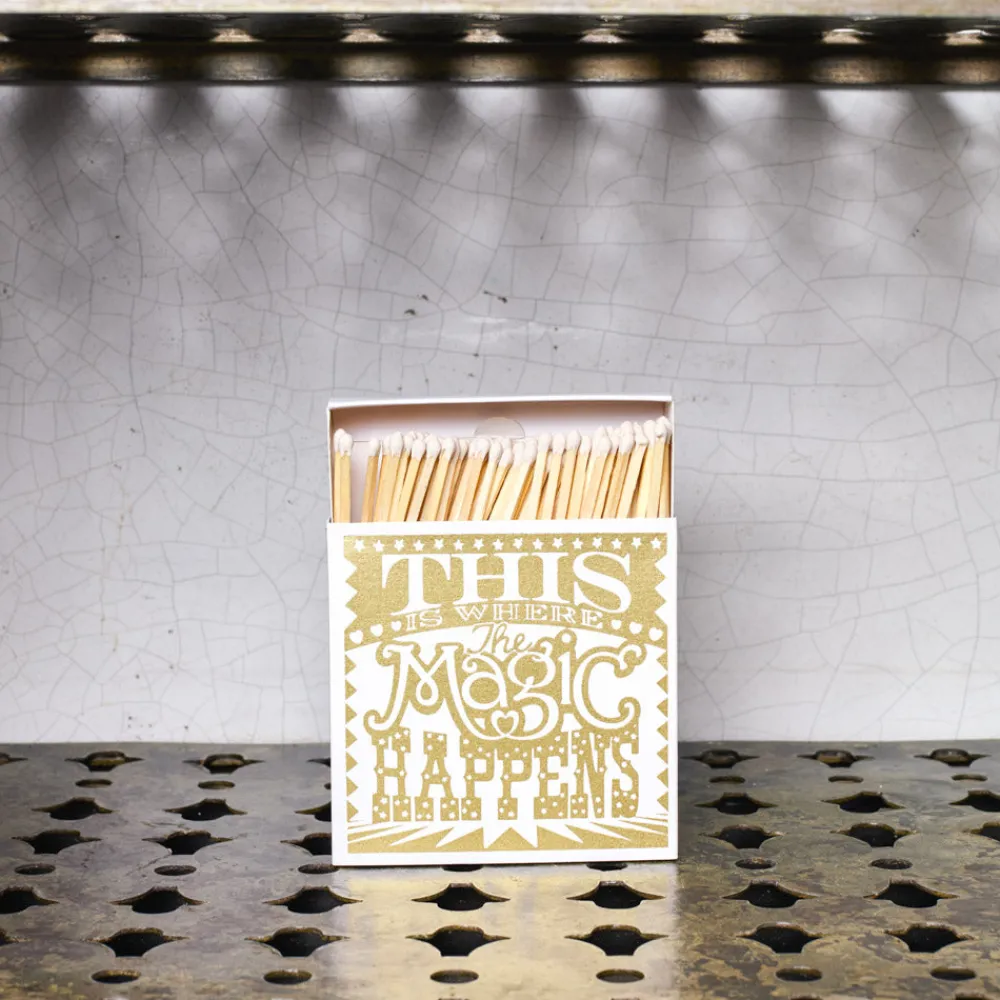 590 FINE MATCH BOX Boîte de 150 grandes allumettes - Magic