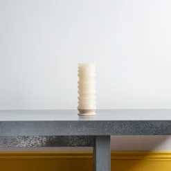 299 STUDIO DE LAUBADERE Bougie blanc avec socle en bois