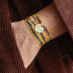 Women Merci Bracelet à Carreaux Médaille - Jaune