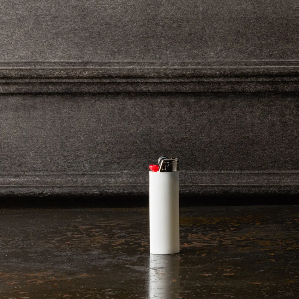 1799 MARKM LASER Briquet Fanion - Rouge - Merci