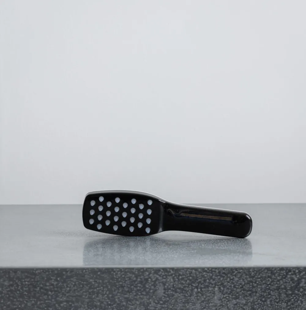 1335 SOLARIS Brosse à cheveux Intensive Hair & Scalp LED Light Therapy