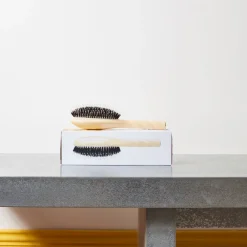 1664 LA BONNE BROSSE Brosse à cheveux N.03 L'INDISPENSABLE - Soin & Perfection