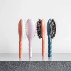 1664 LA BONNE BROSSE Brosse à cheveux N.01 L'UNIVERSELLE - Soin & Brillance - Corail