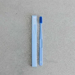 208 HAY Brosse à dents - Bleu