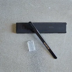 1162 AEGIS PHARMA Brosse à dents - Noir - Marvis