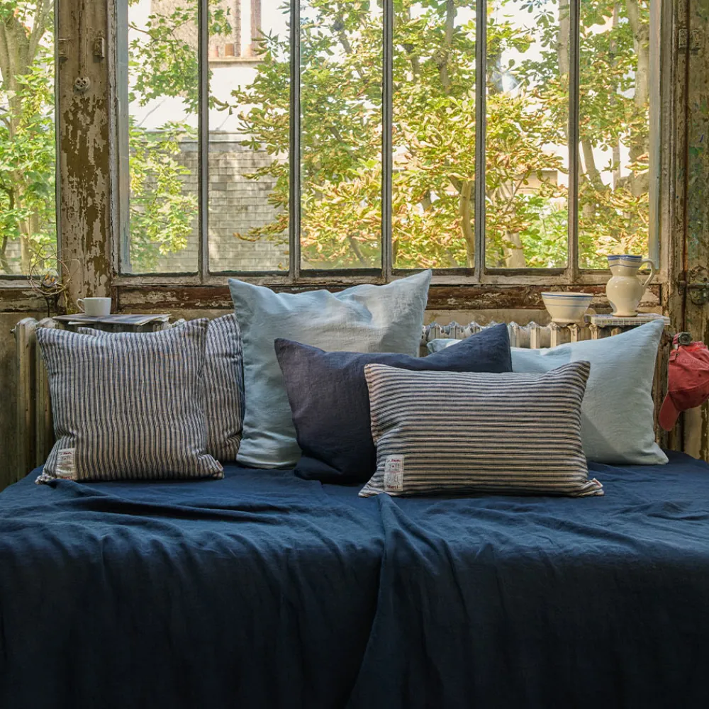 200 LINTEX Coussin épais en lin - Rayures Bleu Encre