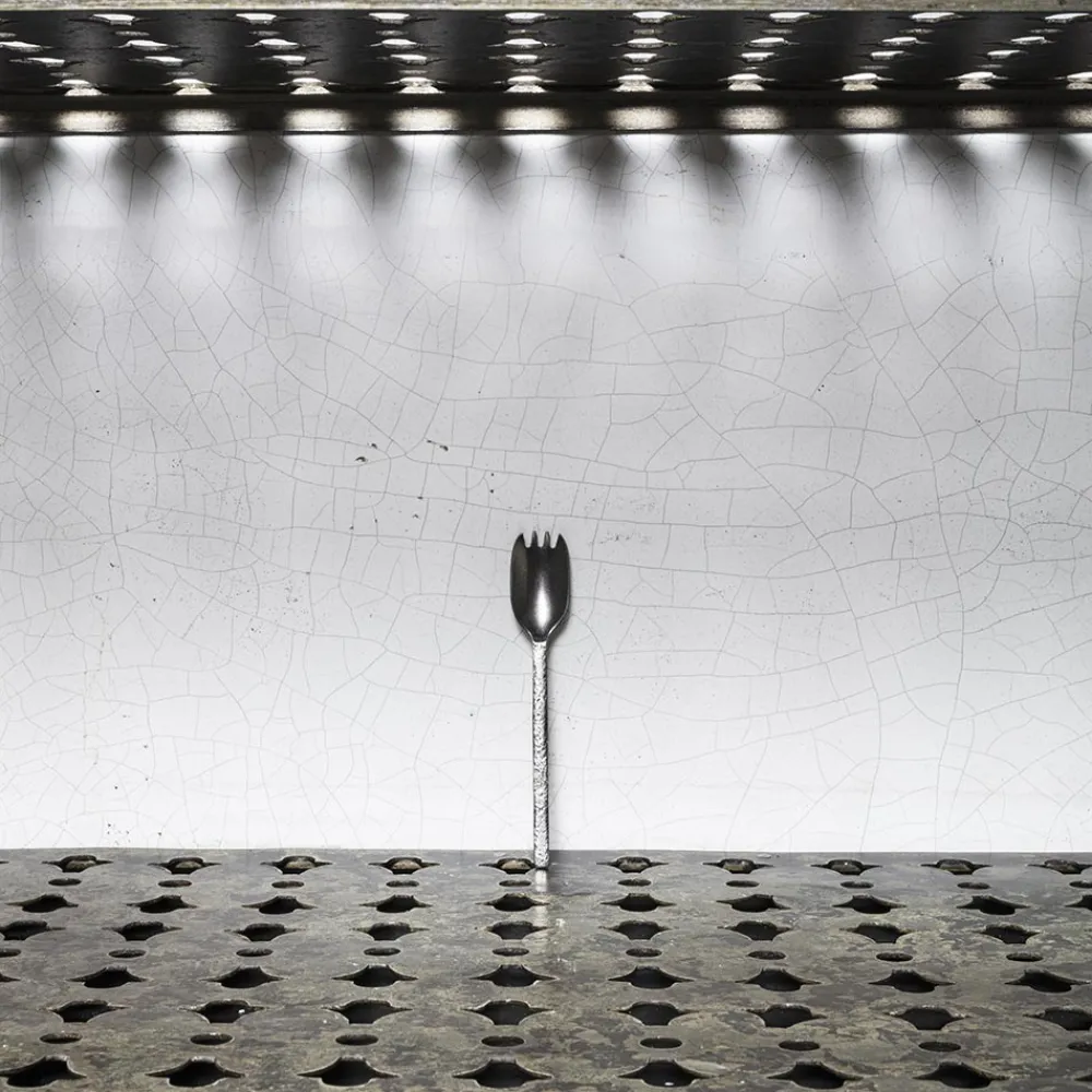 259 SERAX Fourchette apéro en métal martelé - Anthracite - La Nouvelle Table