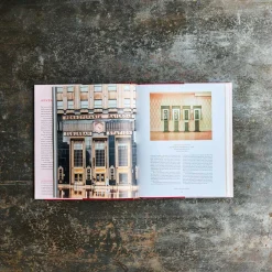 1212 INTERART Livre - Accientally Wes Anderson : Adventures
