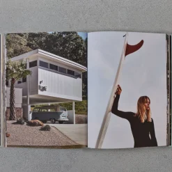 1635 ASSOULINE Livre - Byron Bay - Assouline