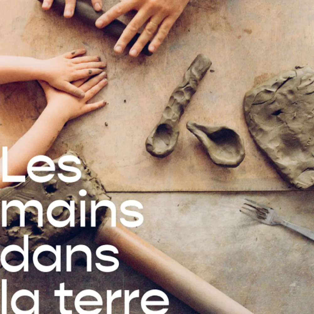 730 PHAIDON Livre - Les mains dans la Terre
