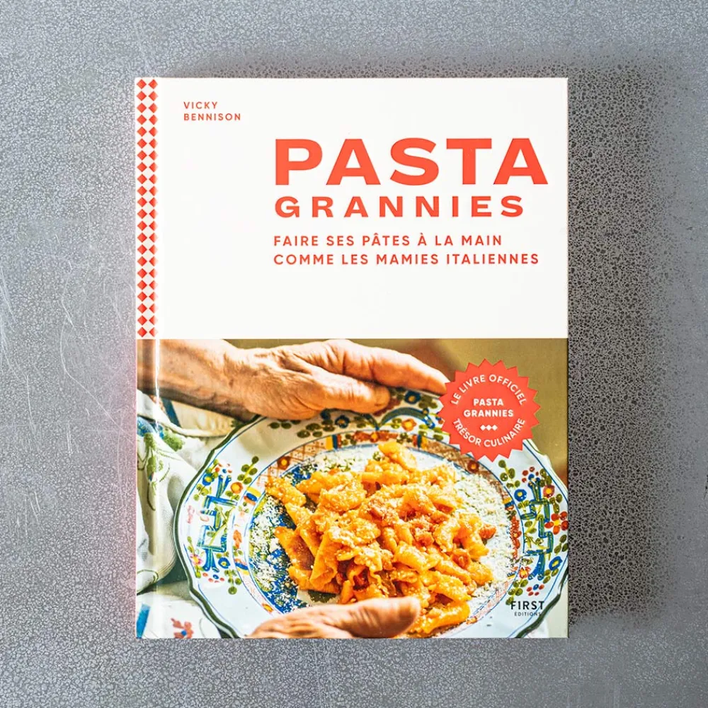 745 INTERFORUM Livre - Pasta Grannies - Faire ses pâtes à la main comme les mamies italiennes