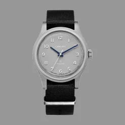 MERCI Montre LMM-H01 : HODINKEE (Mécanique)