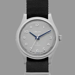 MERCI Montre LMM-H01 : HODINKEE (Mécanique)
