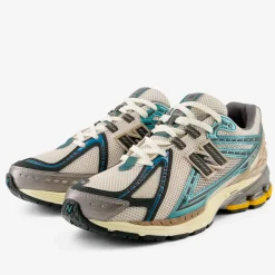 Women New Balance - Baskets 1906 RRC - Bleu