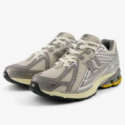 Women New Balance - Baskets 1906 RRD - Gris