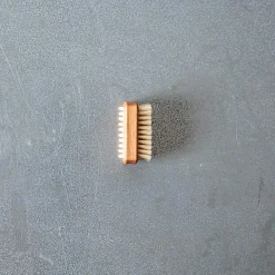 149 REDECKER Petite brosse à ongles