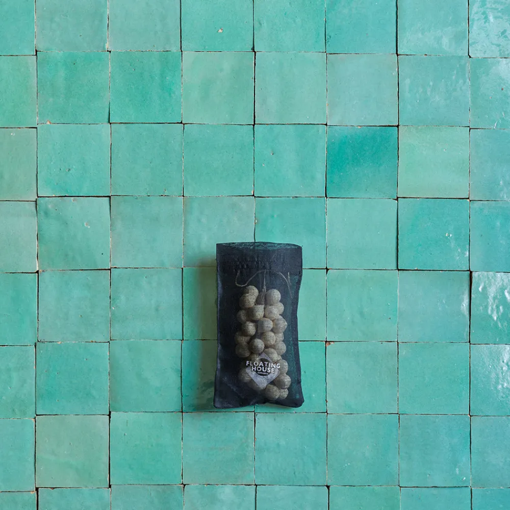 685 FLOATING HOUSE Savon grappe - Blanc