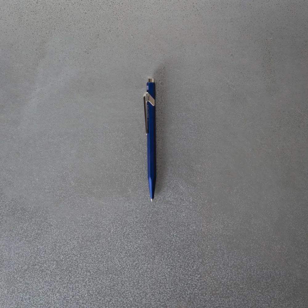 252 CARAN D ACHE Stylo bille 849 COLORMAT-X - Bleu - Caran d'Ache
