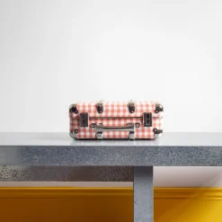 256 KAZETO Valise rigide en carton bouilli - Vichy Rose Elafonissi